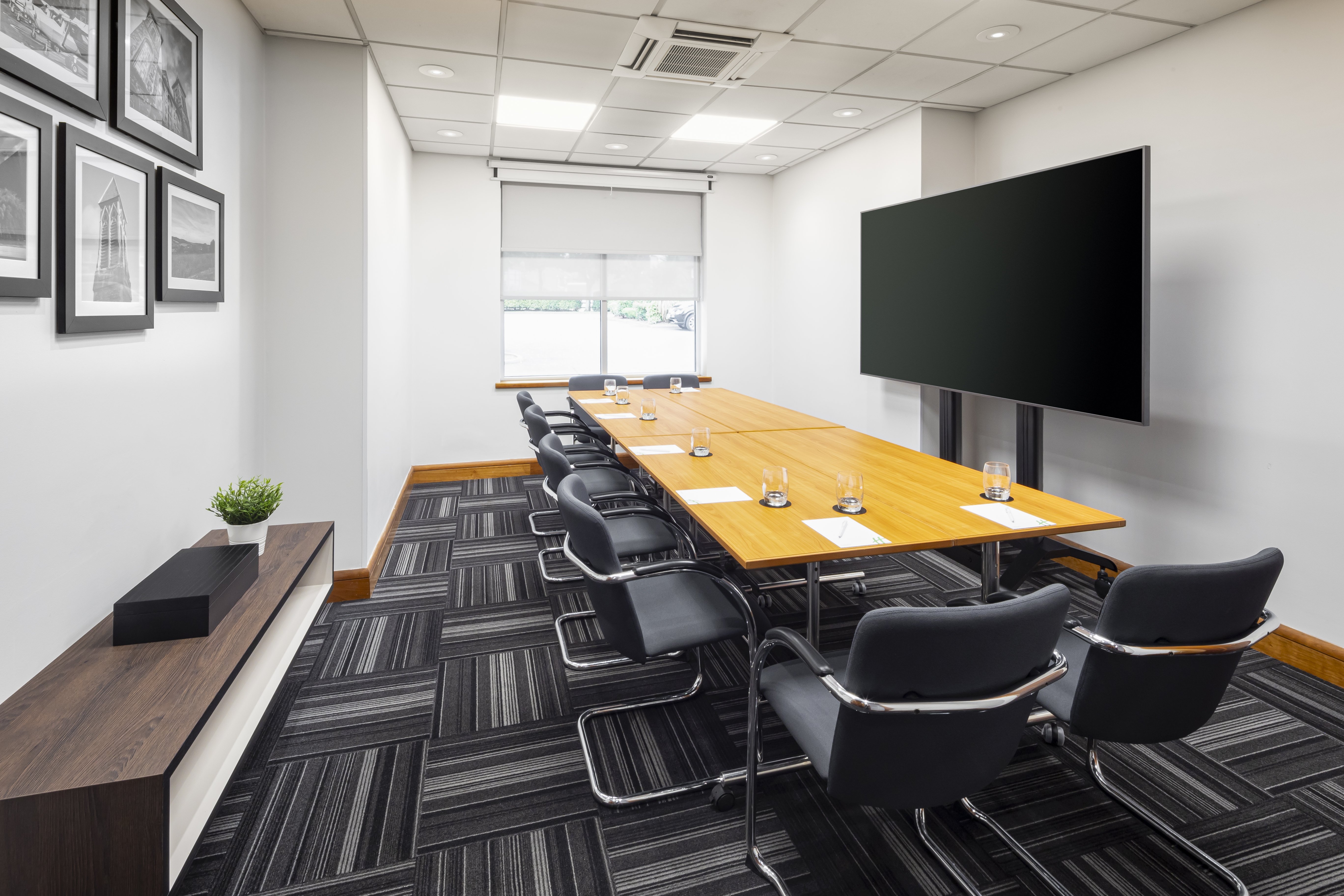 holiday inn high wycombe m40 jct 4 by ihg