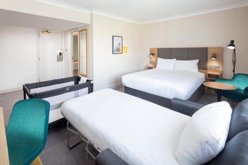 holiday inn high wycombe m40 jct 4 by ihg