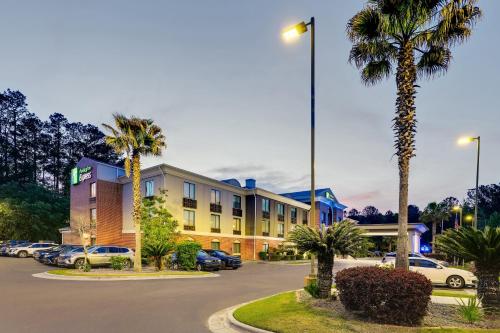 holiday inn express hinesville by ihg