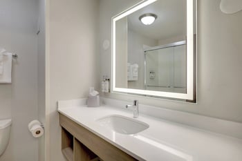 holiday inn express hinesville by ihg