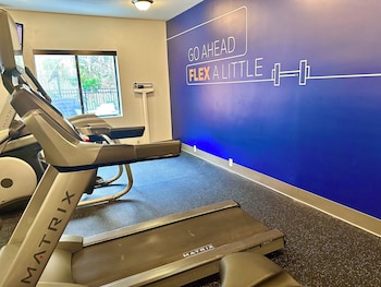 holiday inn express hinesville by ihg
