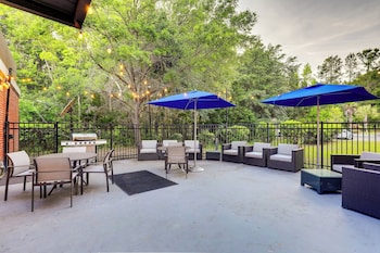 holiday inn express hinesville by ihg