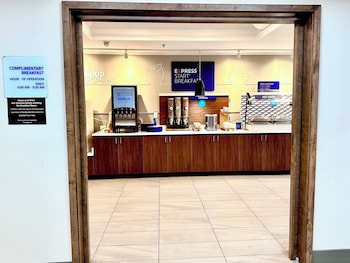 holiday inn express hinesville by ihg