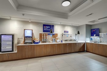 holiday inn express hinesville by ihg