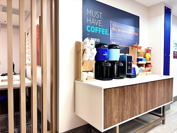 holiday inn express hinesville by ihg