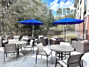 holiday inn express hinesville by ihg
