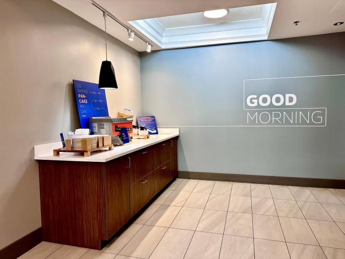holiday inn express hinesville by ihg