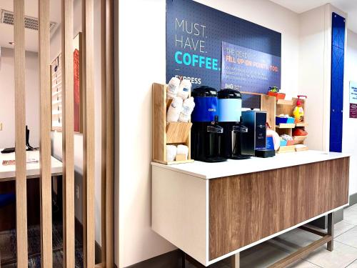 holiday inn express hinesville by ihg