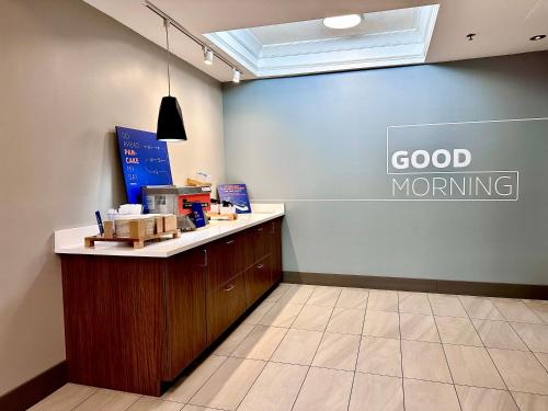 holiday inn express hinesville by ihg