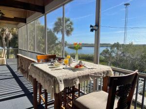 crystal river lullaby bandb