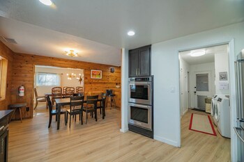 fox and swan chalet