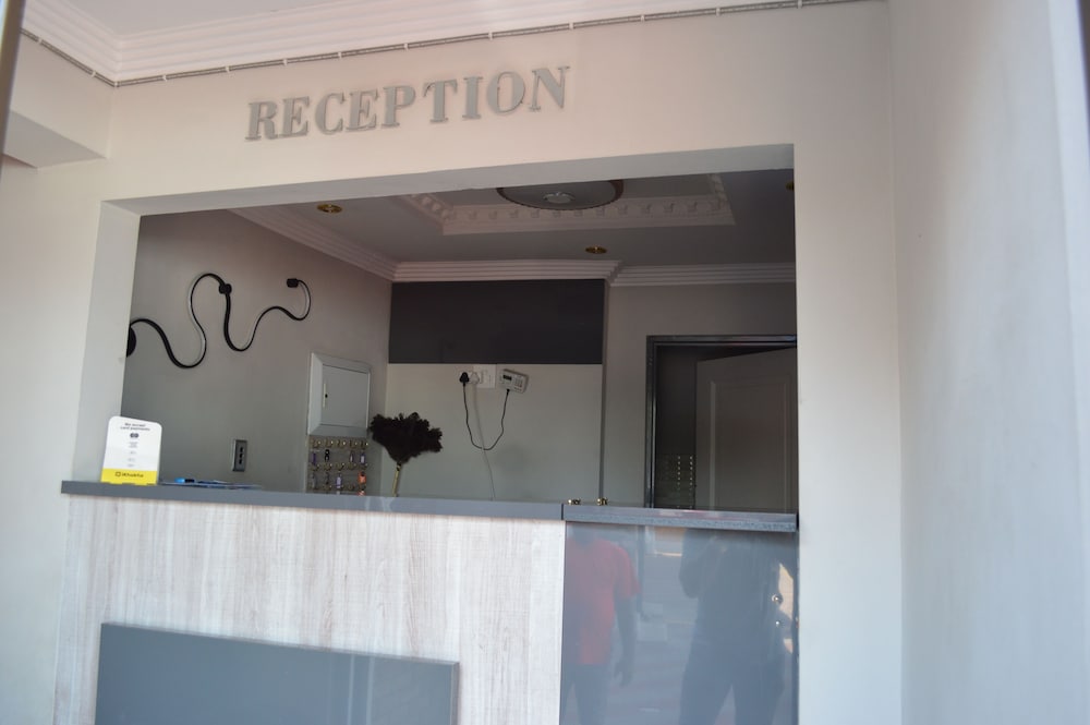 emirates garden lodge