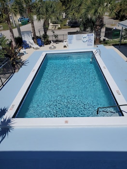 coral sands boutique lux studio