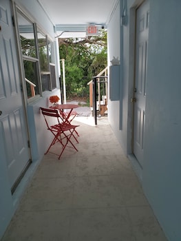 coral sands boutique lux studio