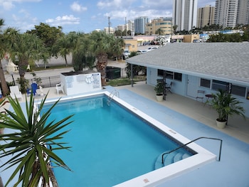 coral sands boutique lux studio