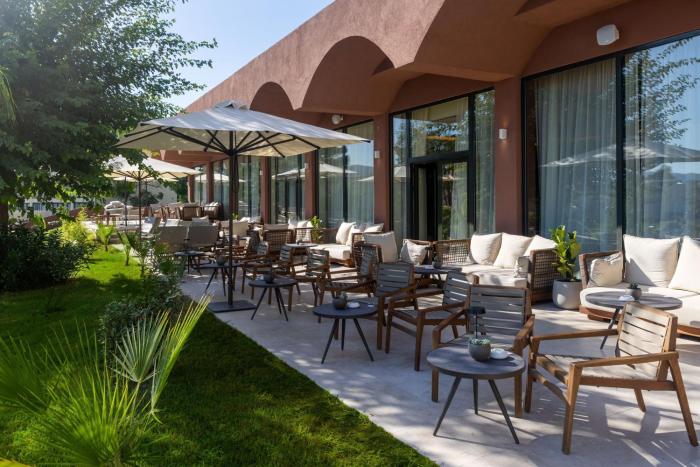 domes aulus zante autograph collection