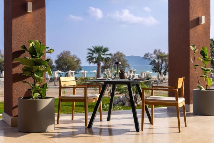 domes aulus zante autograph collection