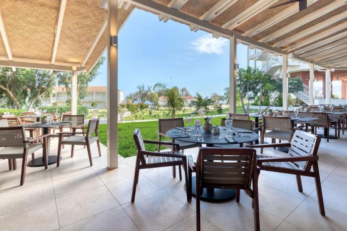 domes aulus zante autograph collection