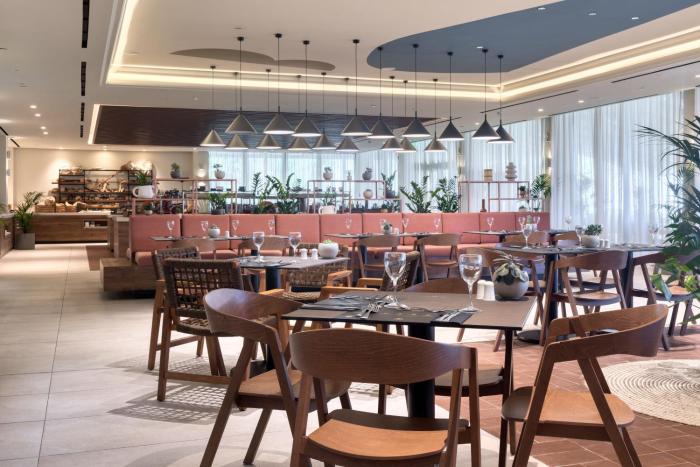 domes aulus zante autograph collection