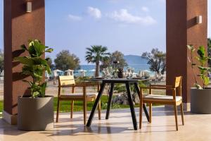 domes aulus zante autograph collection