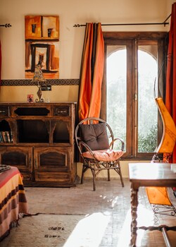 dar danse the bubble on the beach