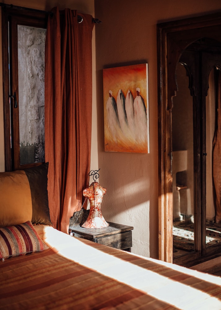 dar danse the bubble on the beach