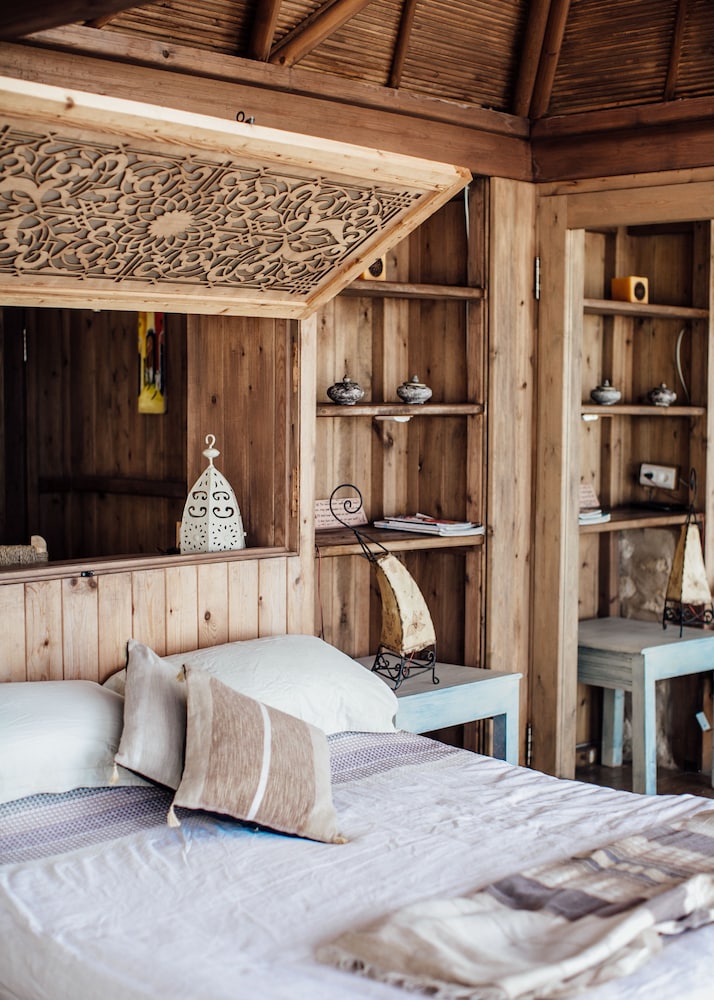 dar danse the bubble on the beach