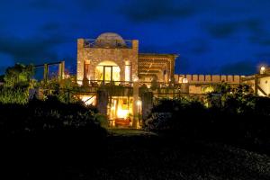 Dar Danse The Bubble On The Beach,,4 star