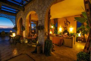 Dar Danse The Bubble On The Beach,,4 star