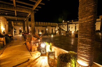 dar danse the bubble on the beach