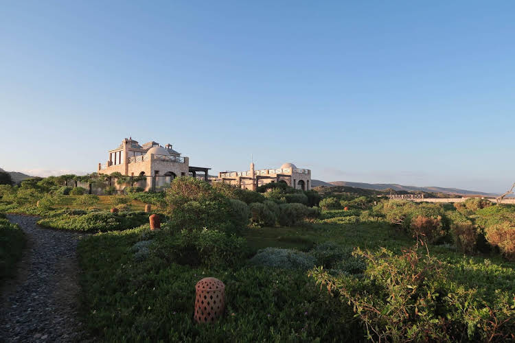 dar danse the bubble on the beach