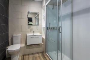 roydon marina village hotel