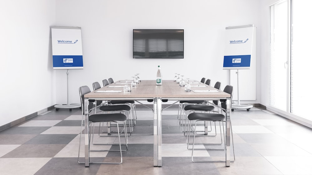 holiday inn express luzern neuenkirch an ihg hotel
