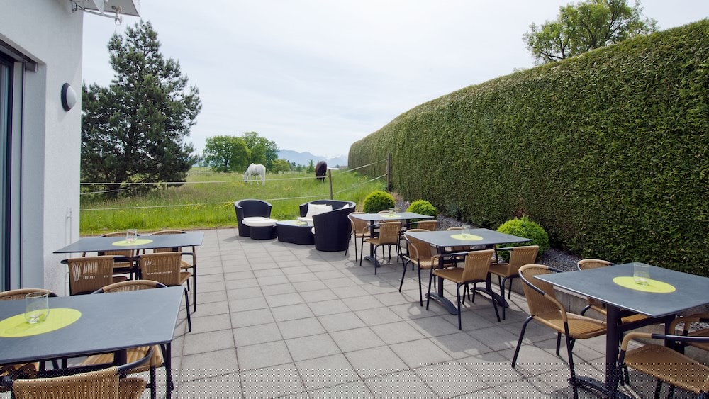 holiday inn express luzern neuenkirch an ihg hotel