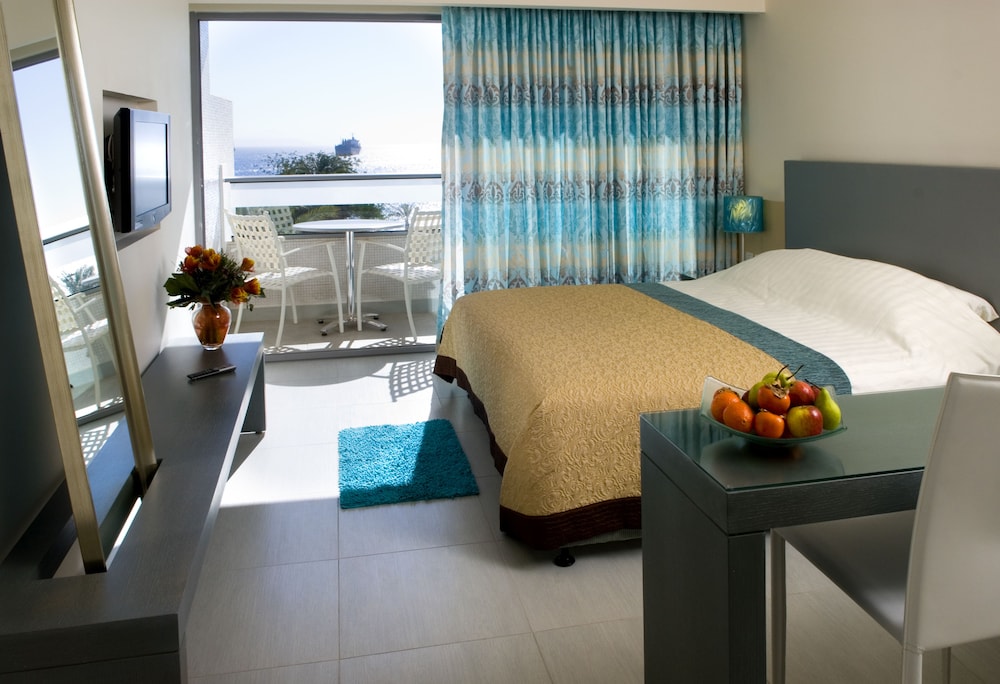 neptune eilat by dan hotels