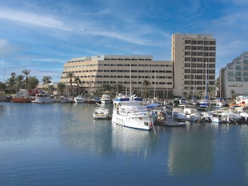 caesar premier eilat