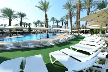 caesar premier eilat