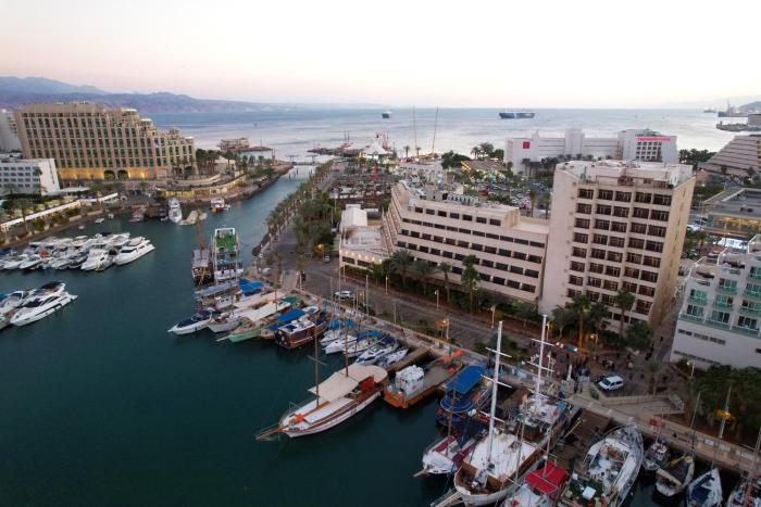 caesar premier eilat