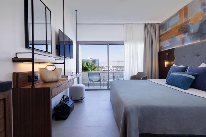 caesar premier eilat