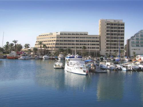 caesar premier eilat