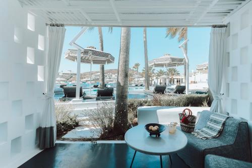 mykonos blanc