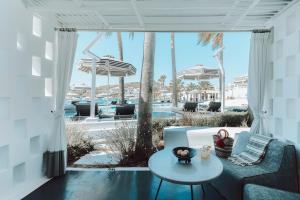 mykonos blanc