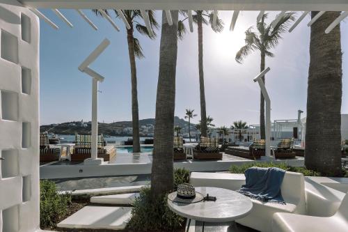 mykonos blanc