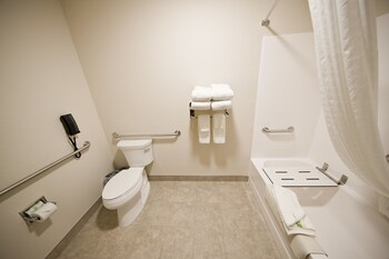 cobblestone inn and suites manchester