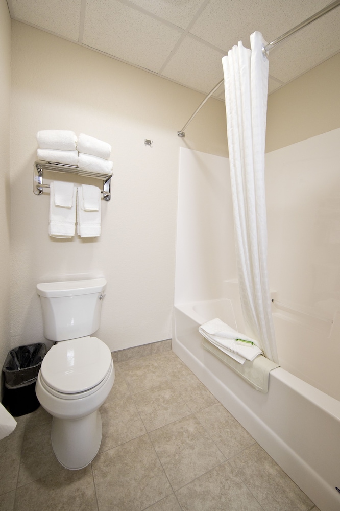 cobblestone inn and suites manchester