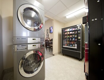 cobblestone inn and suites manchester