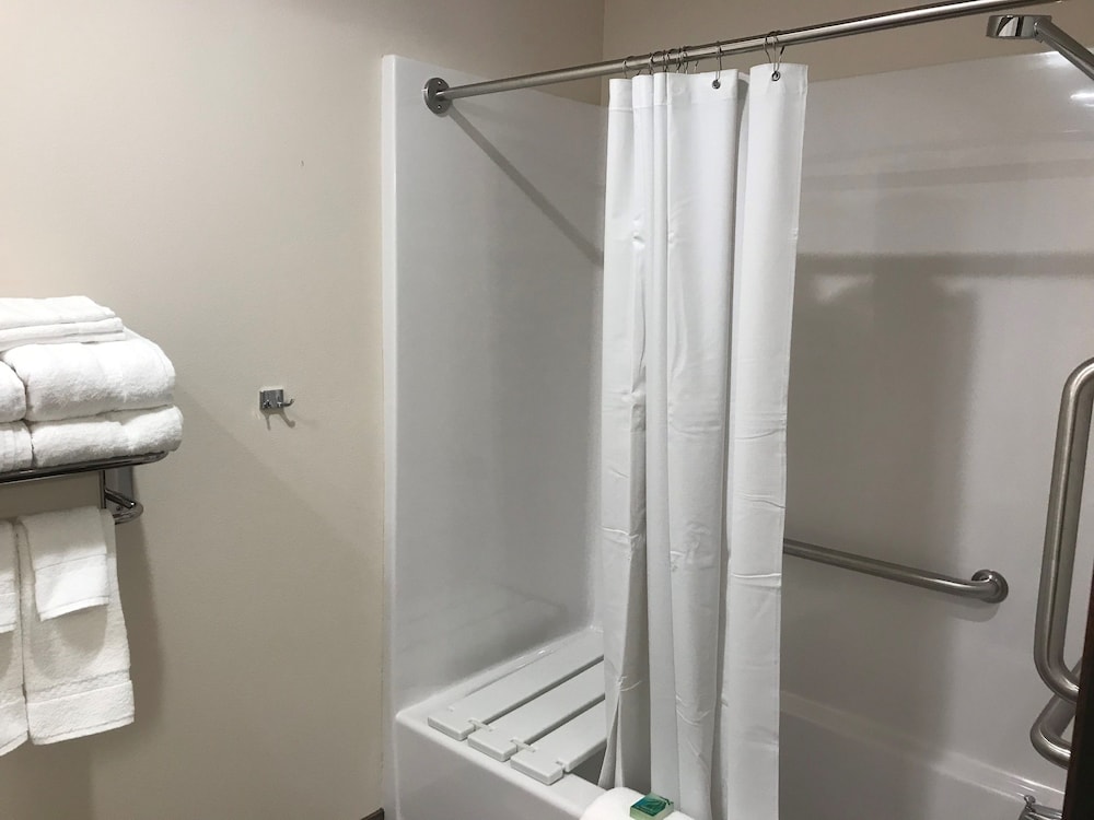 cobblestone inn and suites manchester