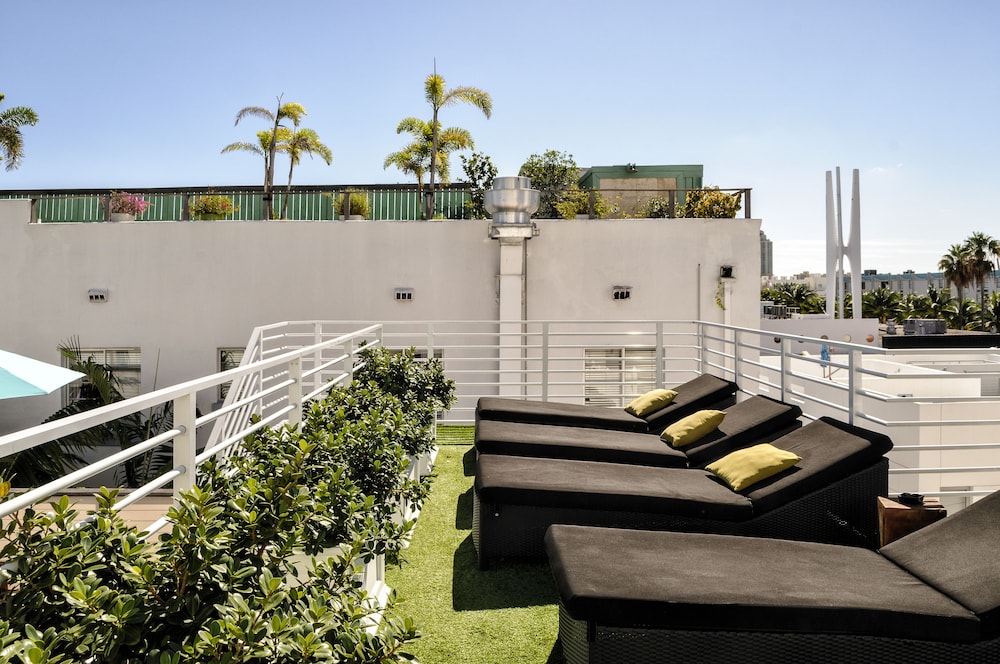 posh south beach hostel a south beach group hotel