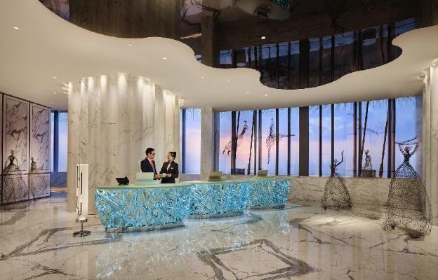 j hotel shanghai tower