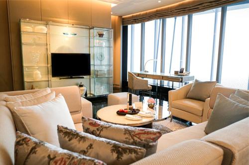 j hotel shanghai tower